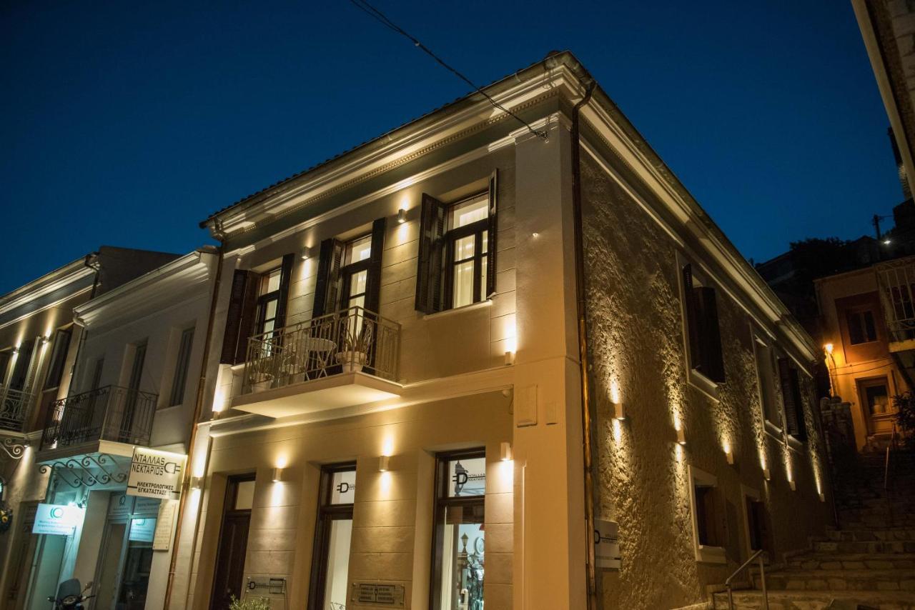 1571_Suites A1 نافبكْتوس المظهر الخارجي الصورة