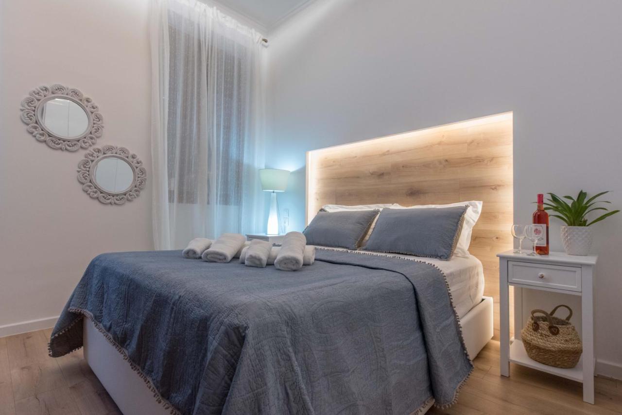 1571_Suites A1 نافبكْتوس المظهر الخارجي الصورة
