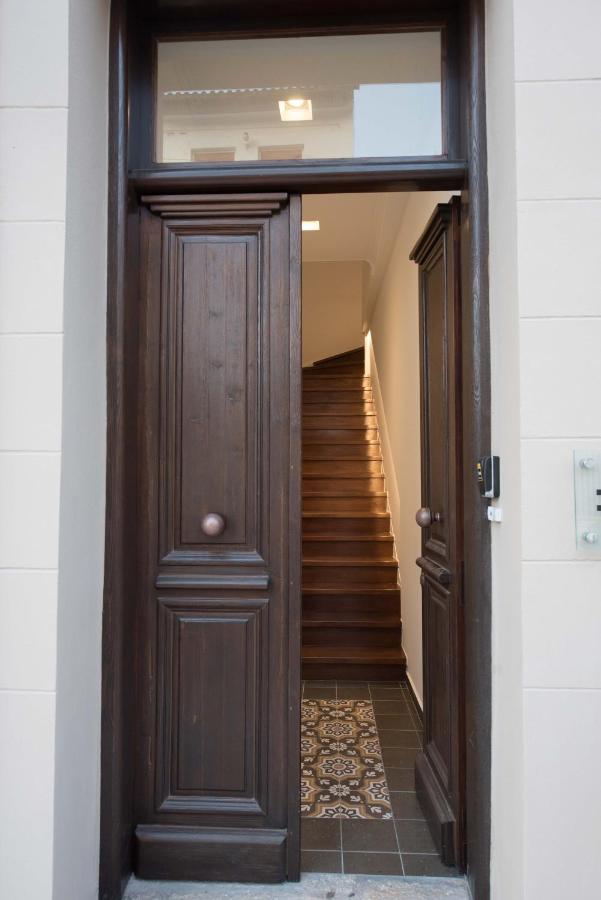 1571_Suites A1 نافبكْتوس المظهر الخارجي الصورة